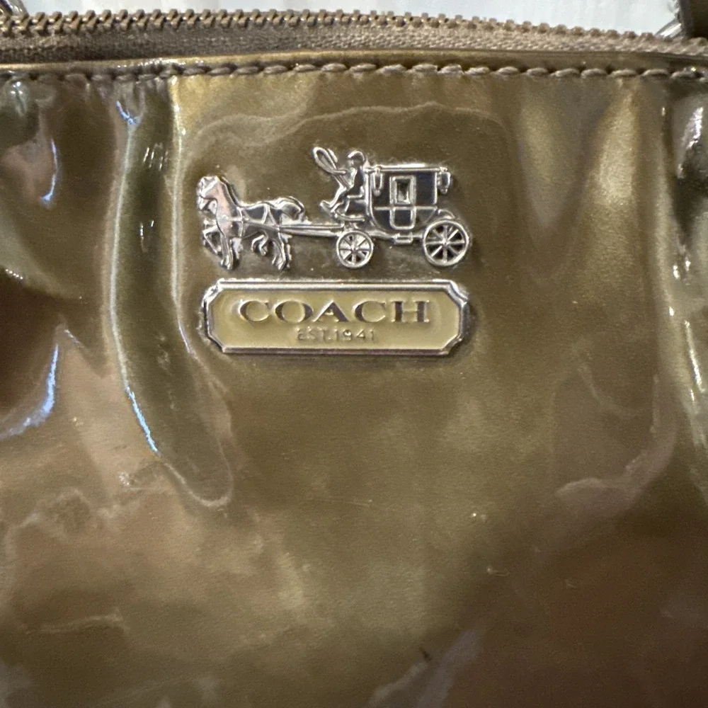 AUTH COACH MADISON LINDSAY PATENT LEATHER LARGE SATCHEL BAG PURSE 18627 Olive